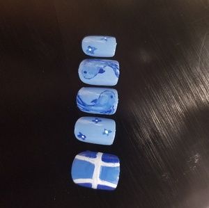 Zodiac glue on nails pisces